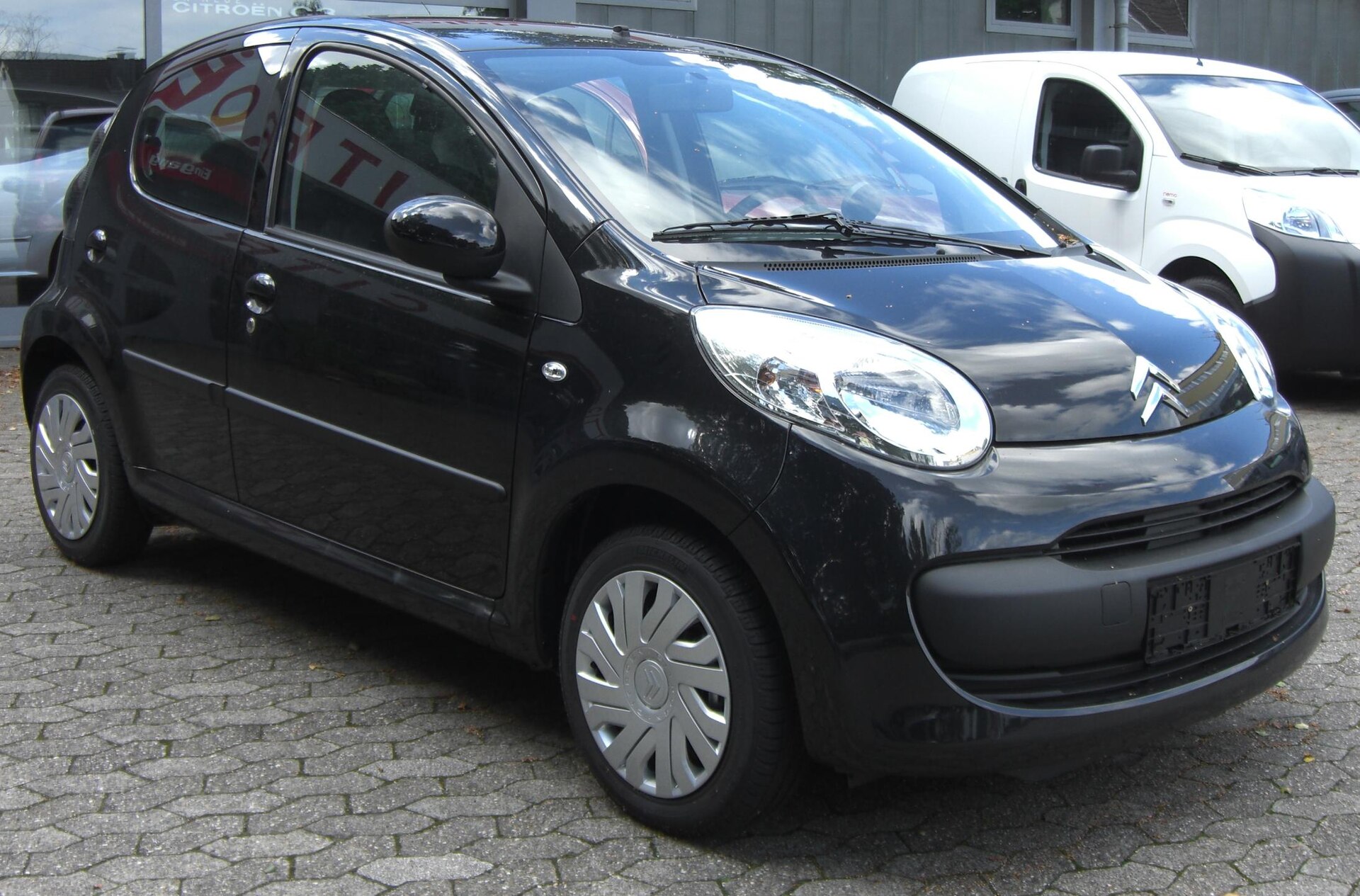 Citroën C1 1.0 VTi Shine Euro 6 (s/s) 5dr